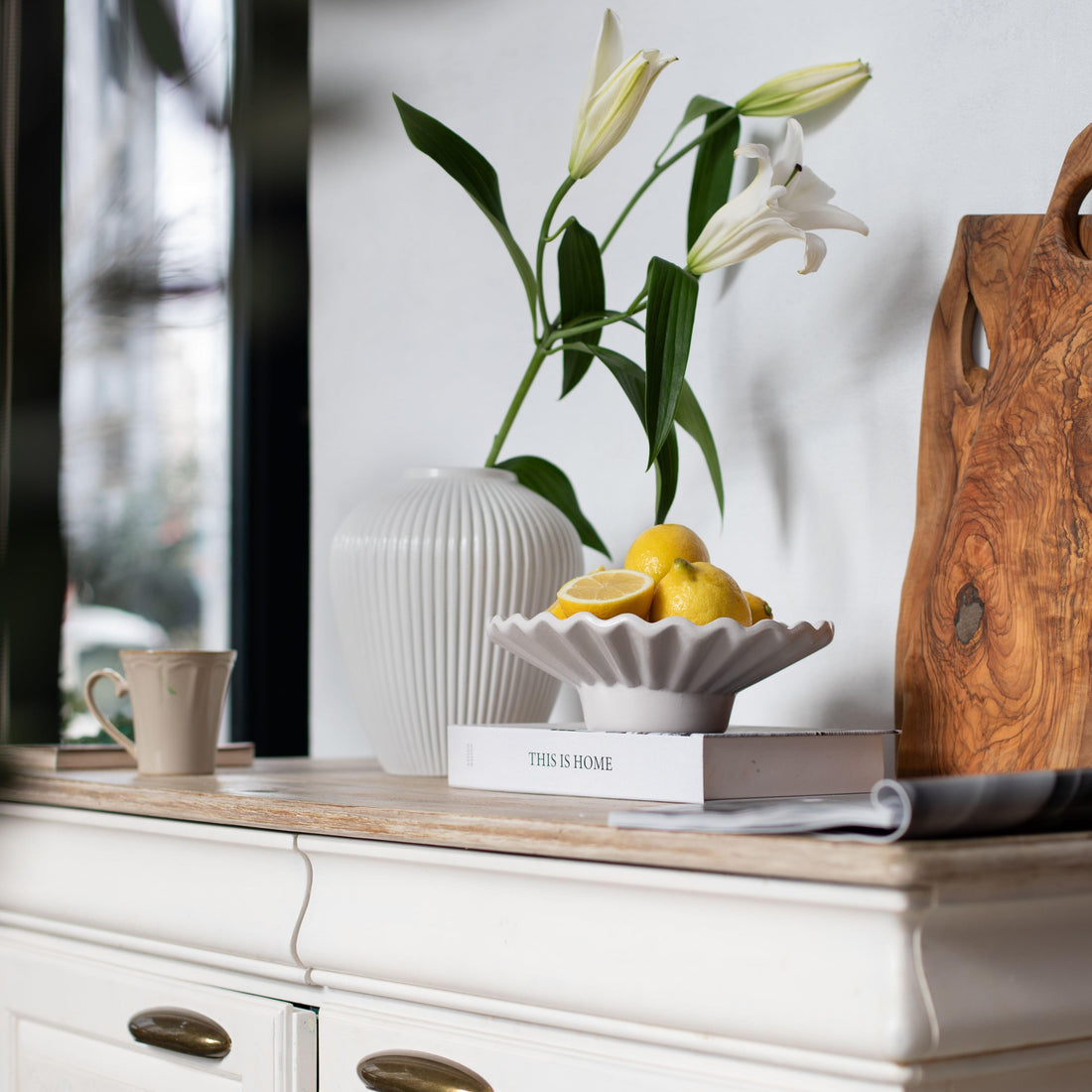 Moderna Hera Handmade Design Ripple Pedestal Plate Soft White Ceramic